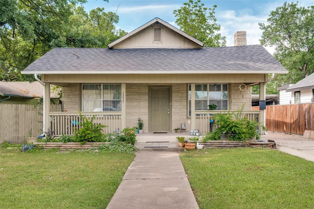 1233 Orange Street