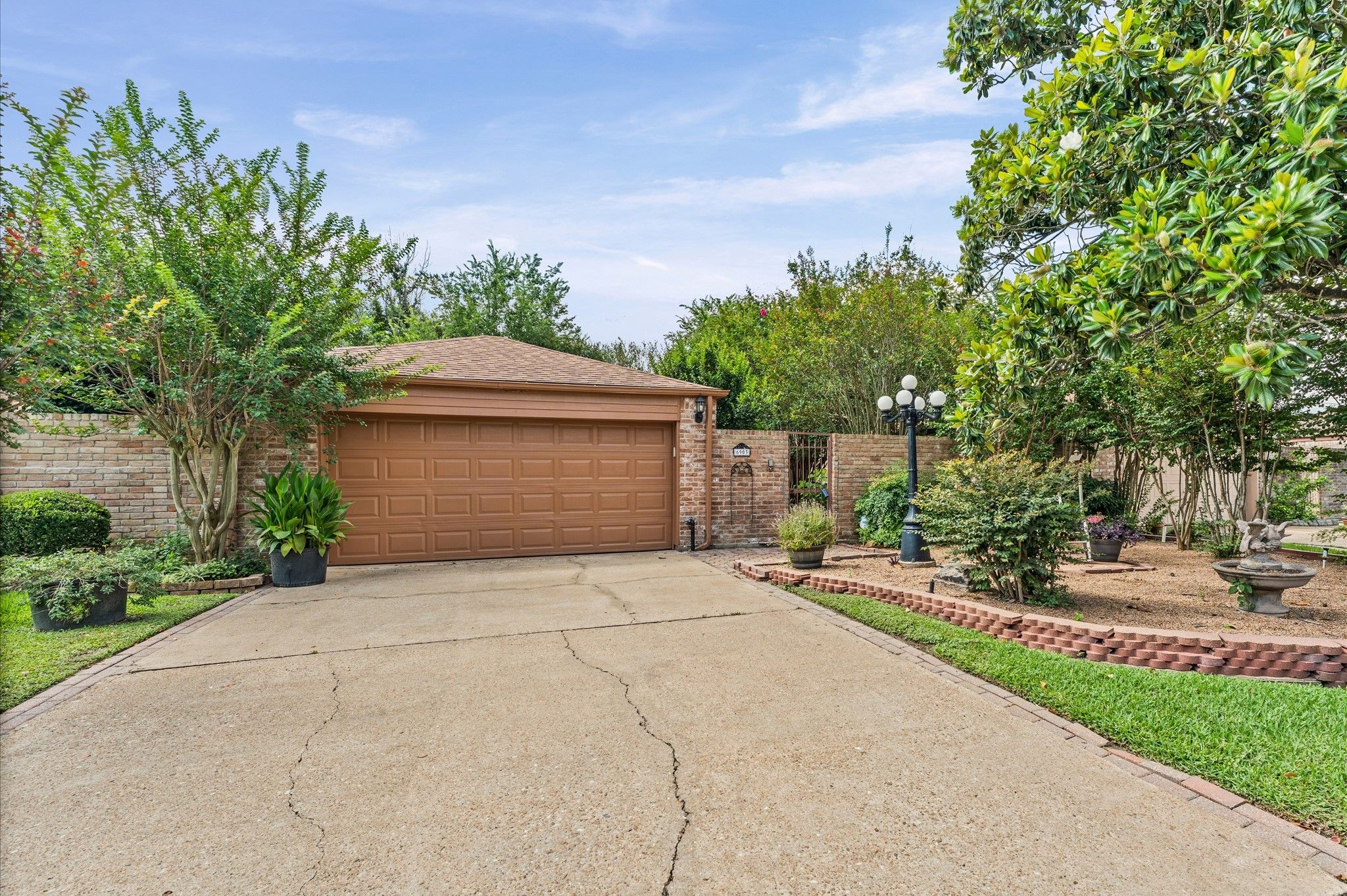 6903 Bullinger Drive