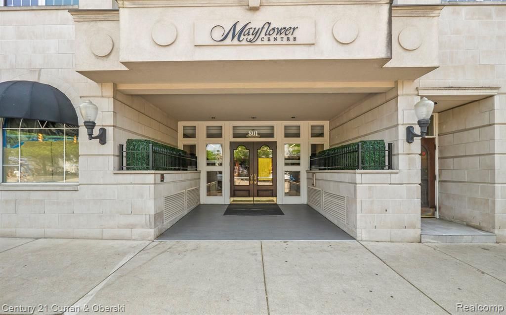 801 W Ann Arbor Trail 304