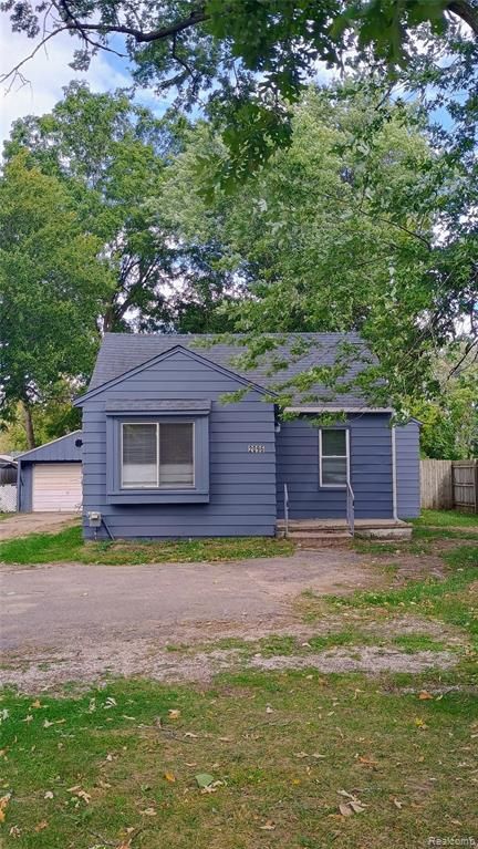 2096 N Center Road