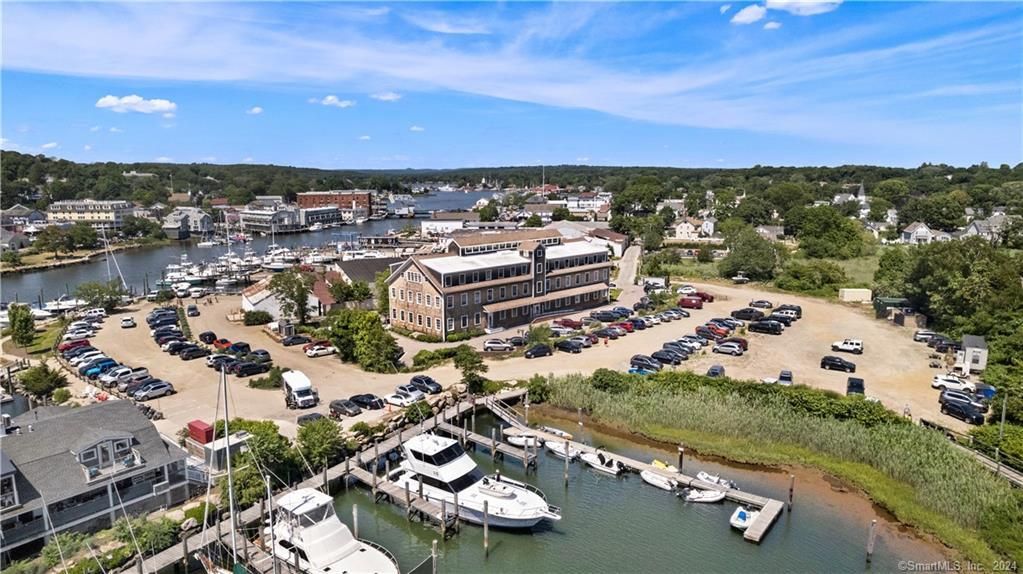 60 Willow Street 202