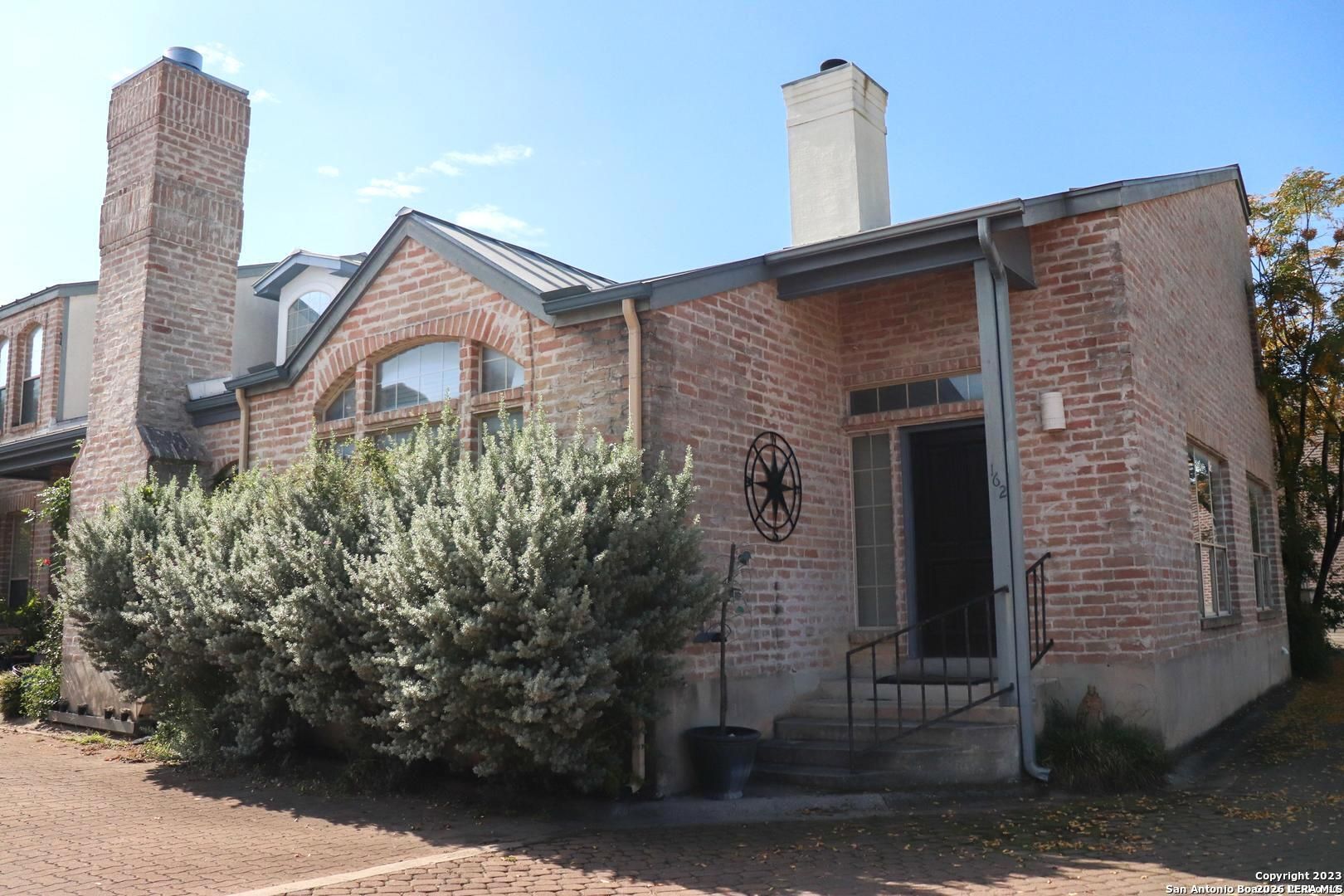 162 Oakwell Farms 162