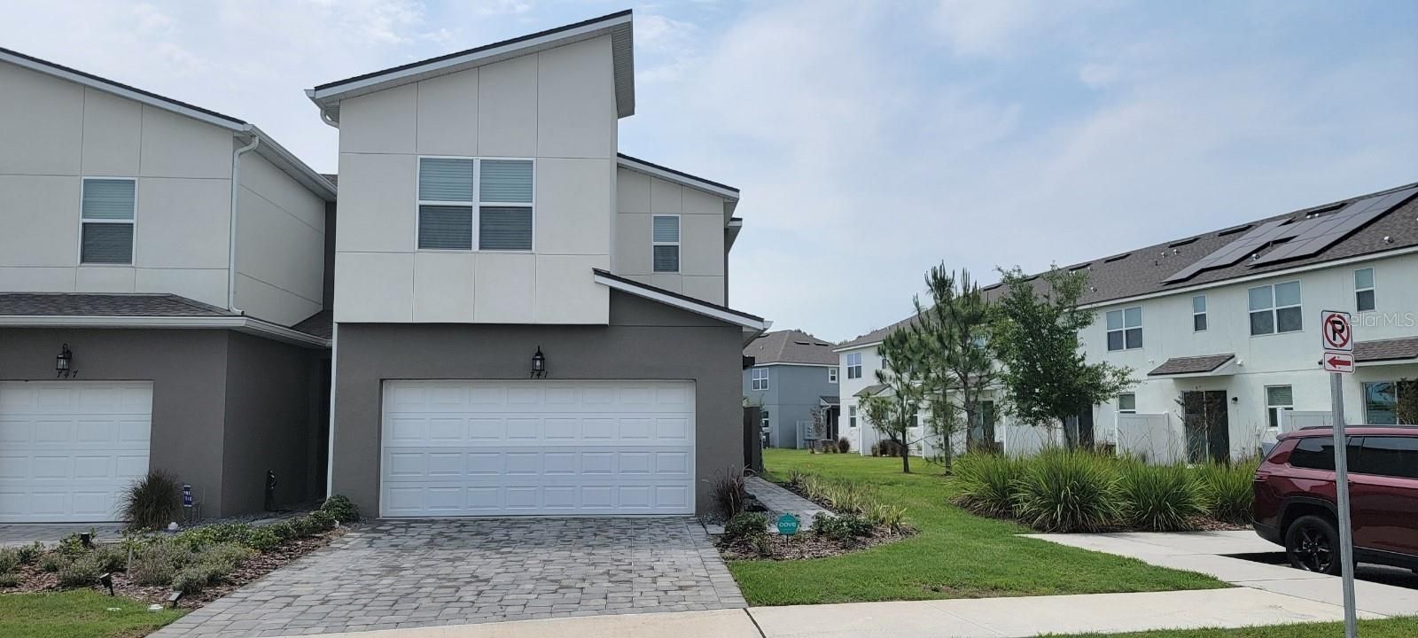 741 Spring Palms Loop