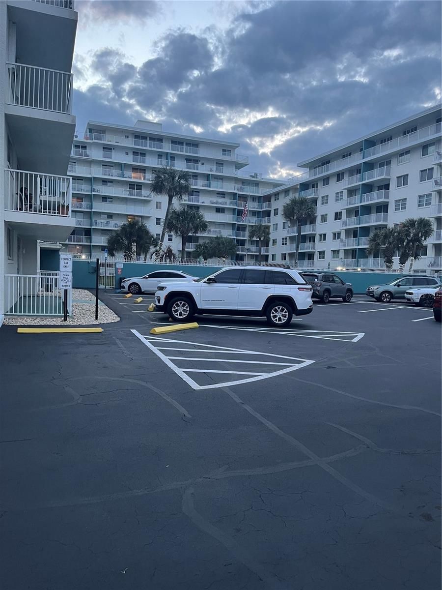 2727 N Atlantic Avenue 414