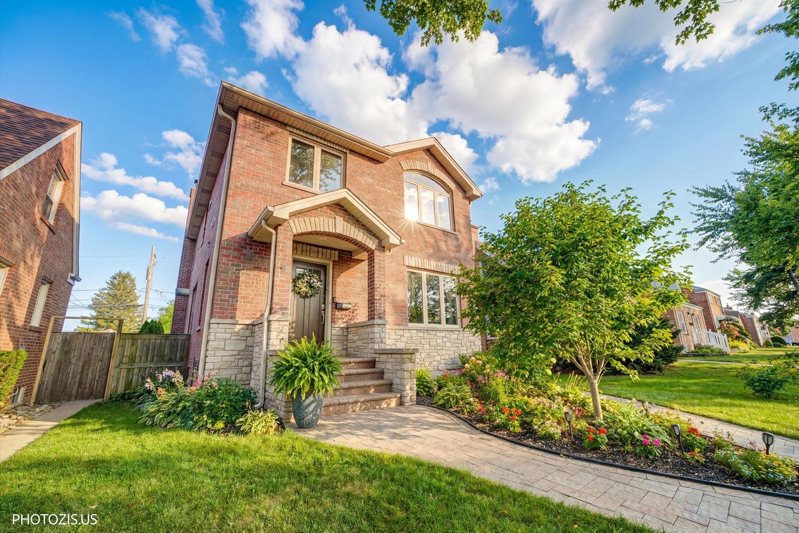 5233 N Osceola Avenue