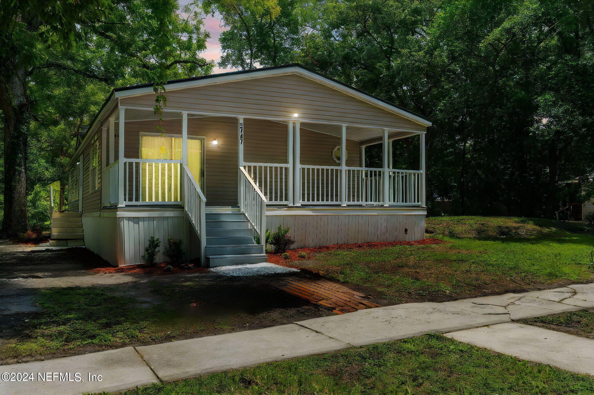 5747 Carver Circle