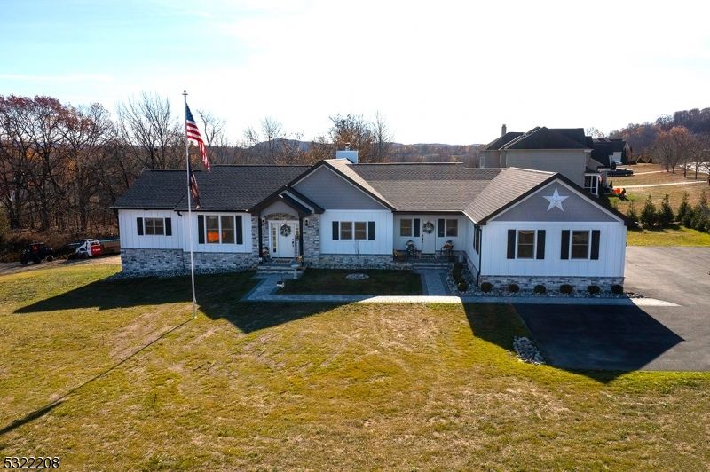 27 Sterling Dr