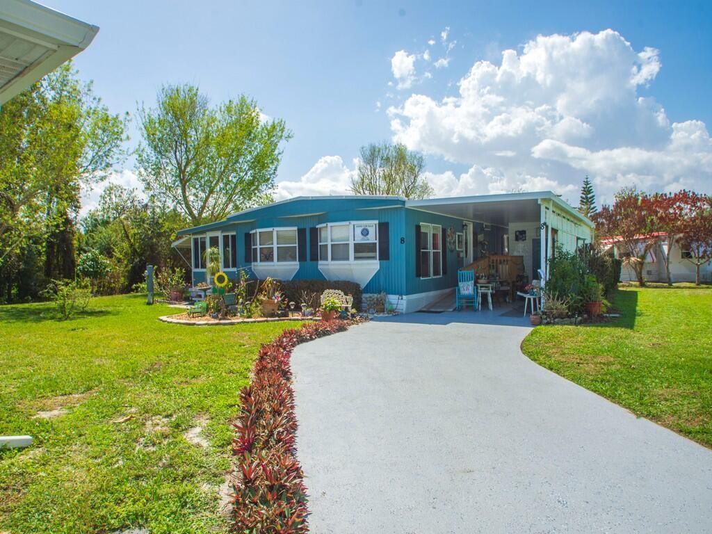 8 Santa Fe Lane