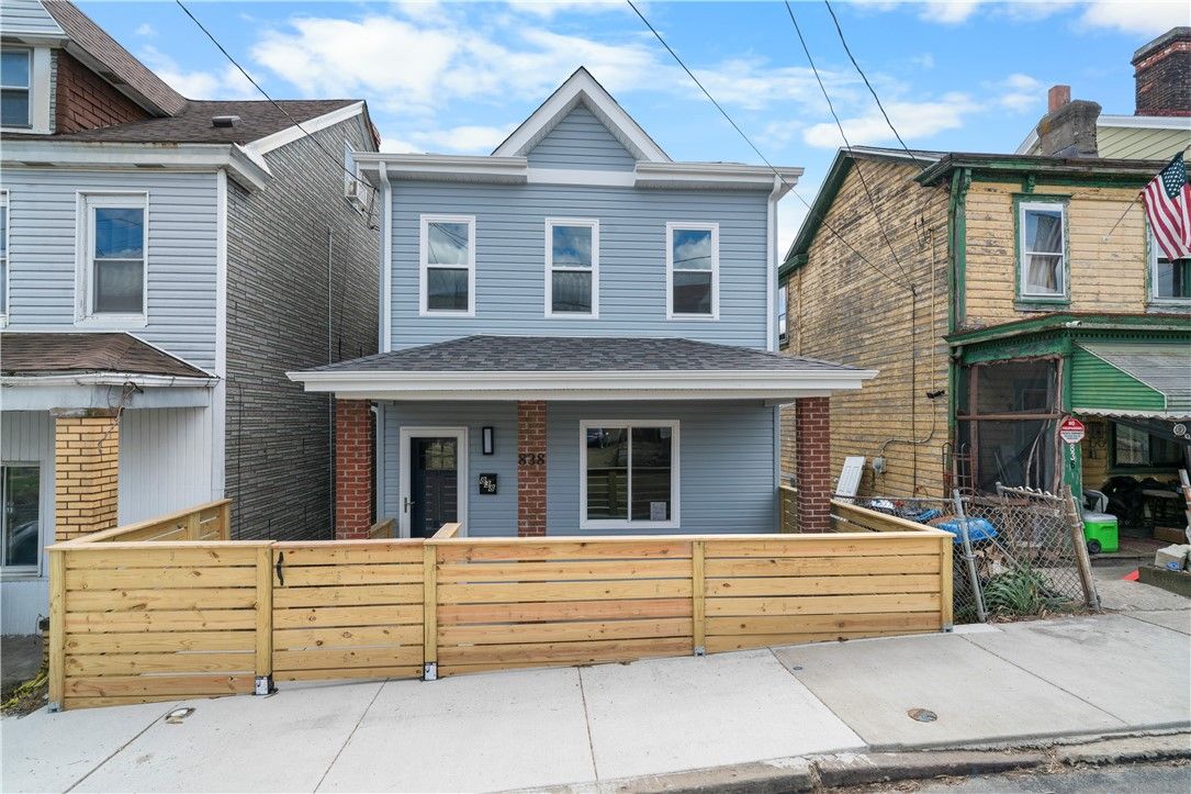 838 Eureka St