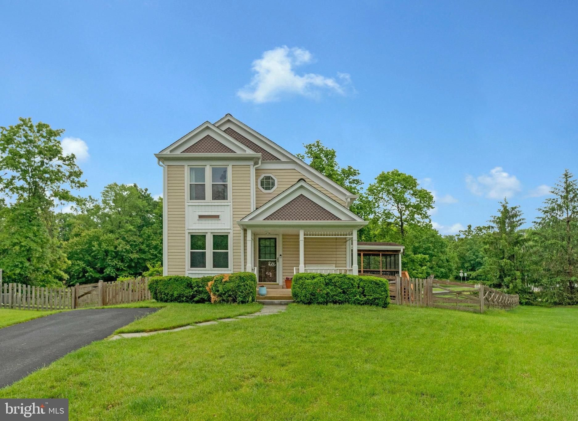 7 Bentmoor Court