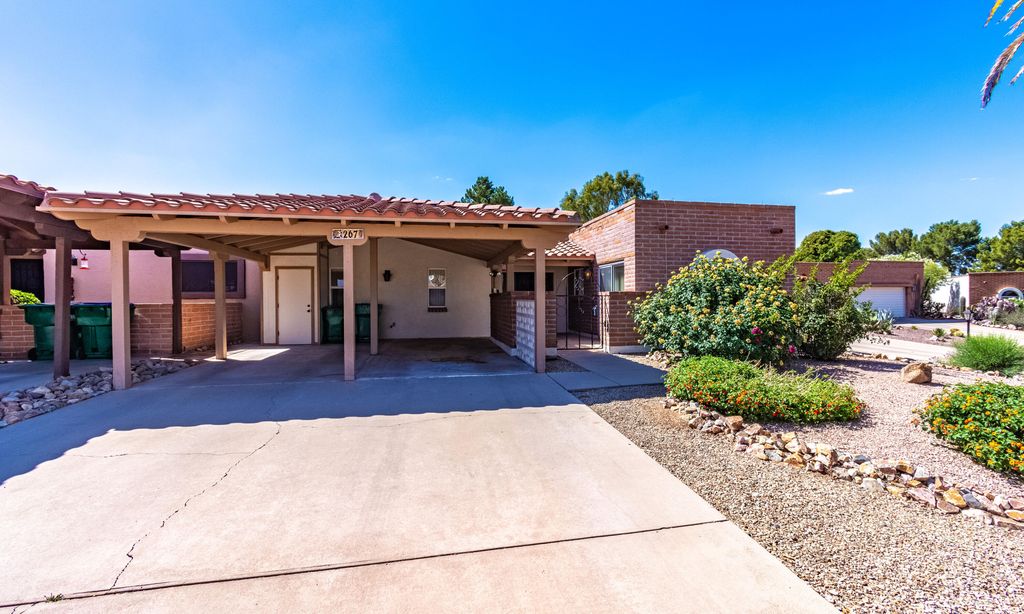 Country Club Estates