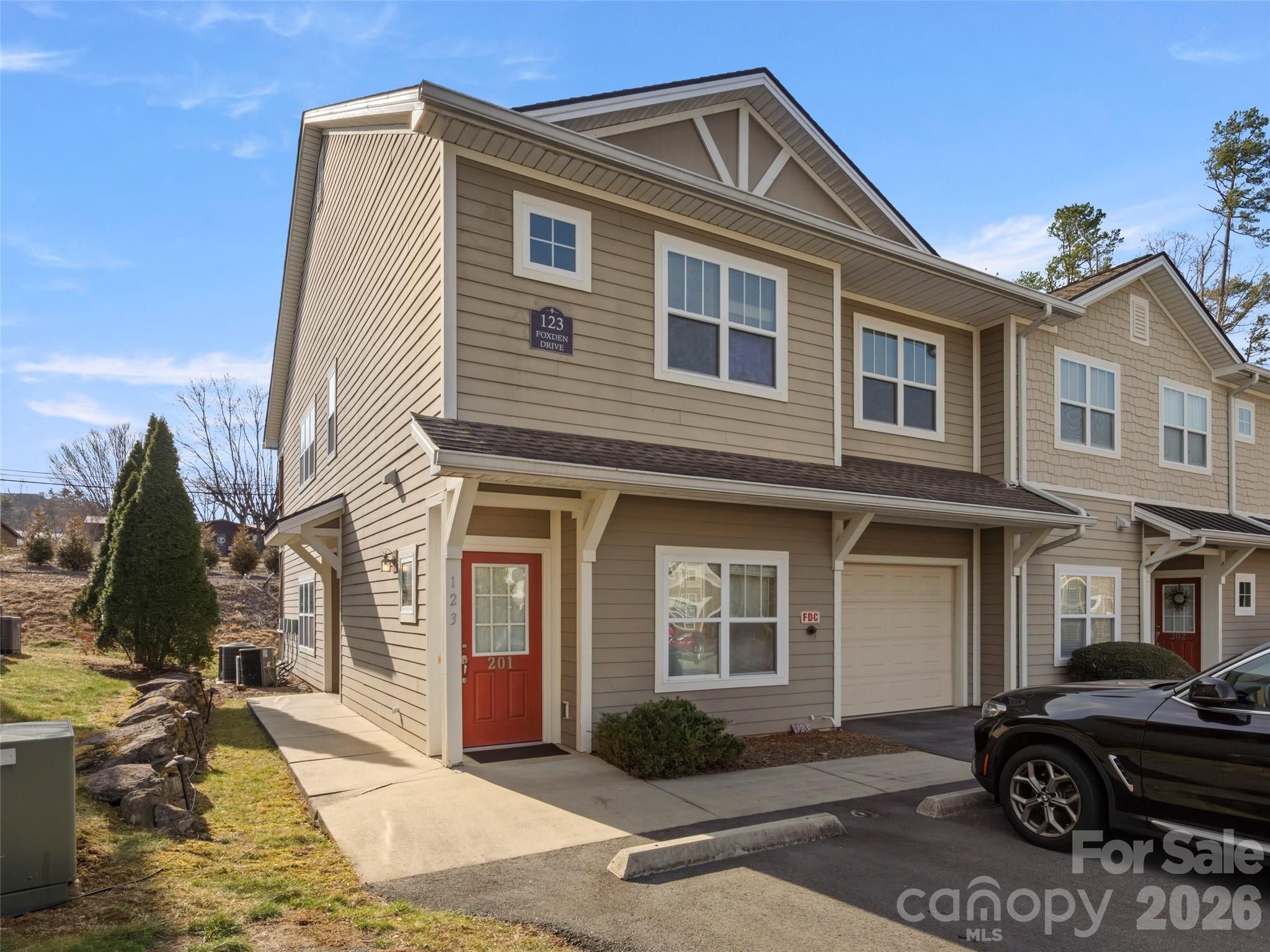 123 Foxden Drive 201