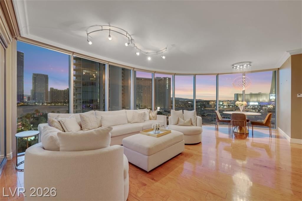 322 Karen Avenue 708