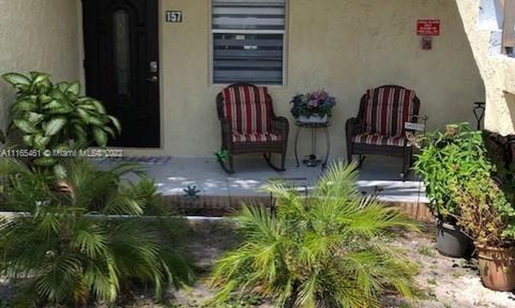 Golden Lakes Village