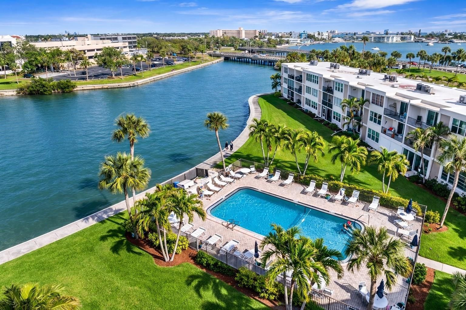 7405 Bay Island Drive S 121