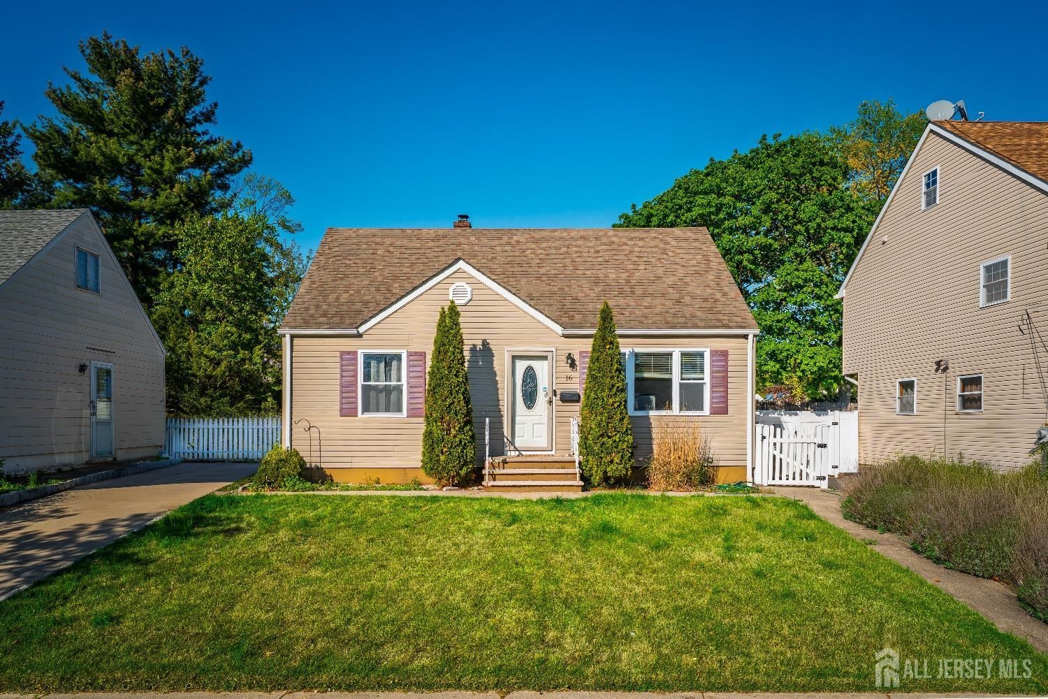 16 Coolidge Avenue