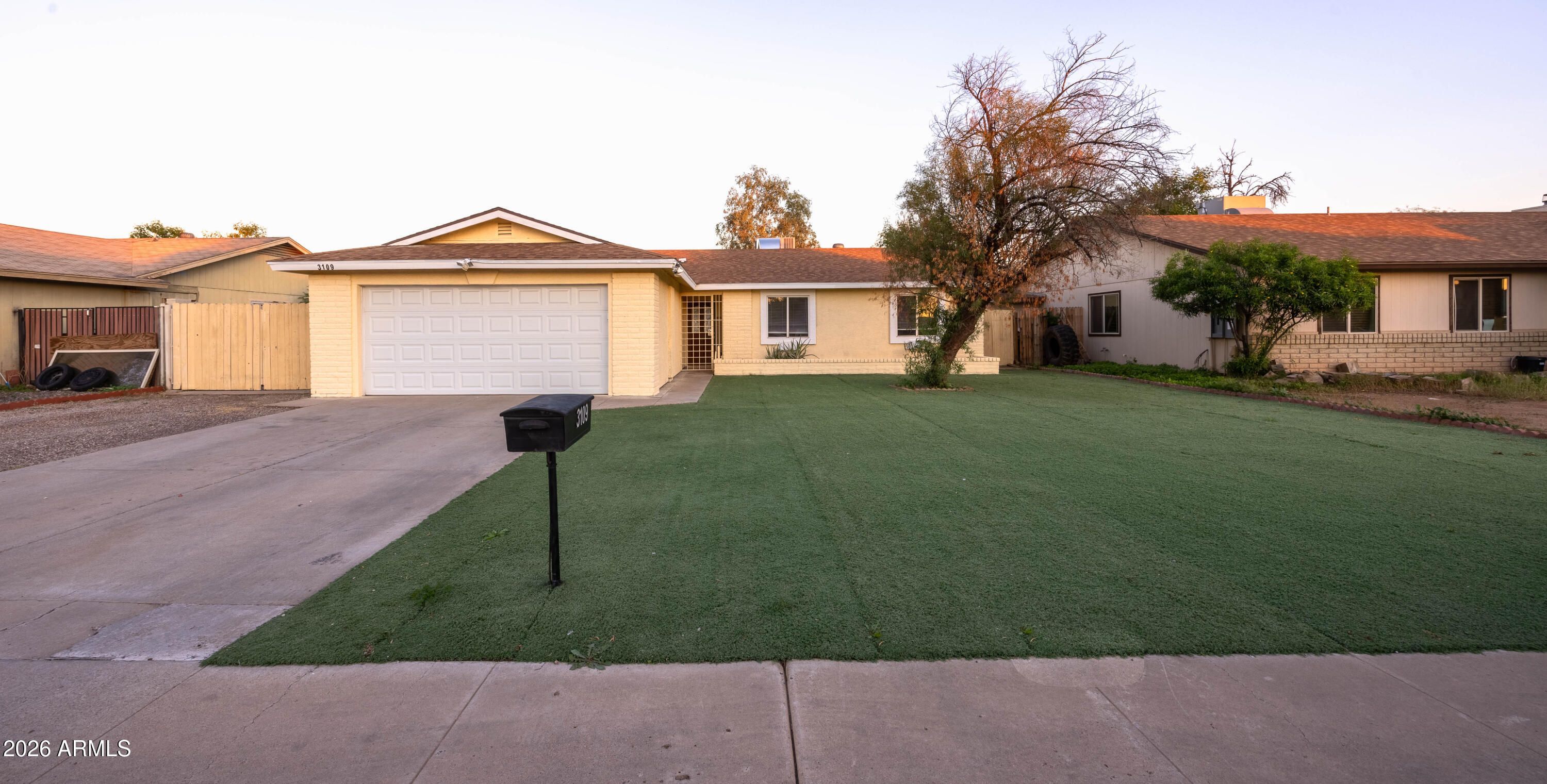 3109 N 89th Drive