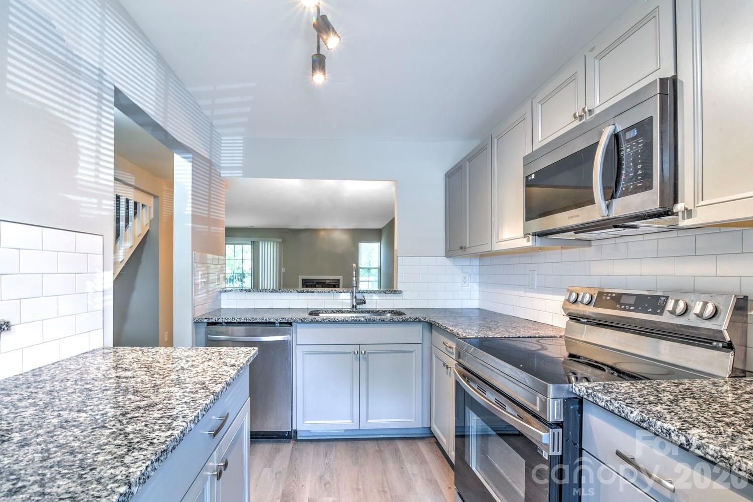 6129 Windsor Gate Lane