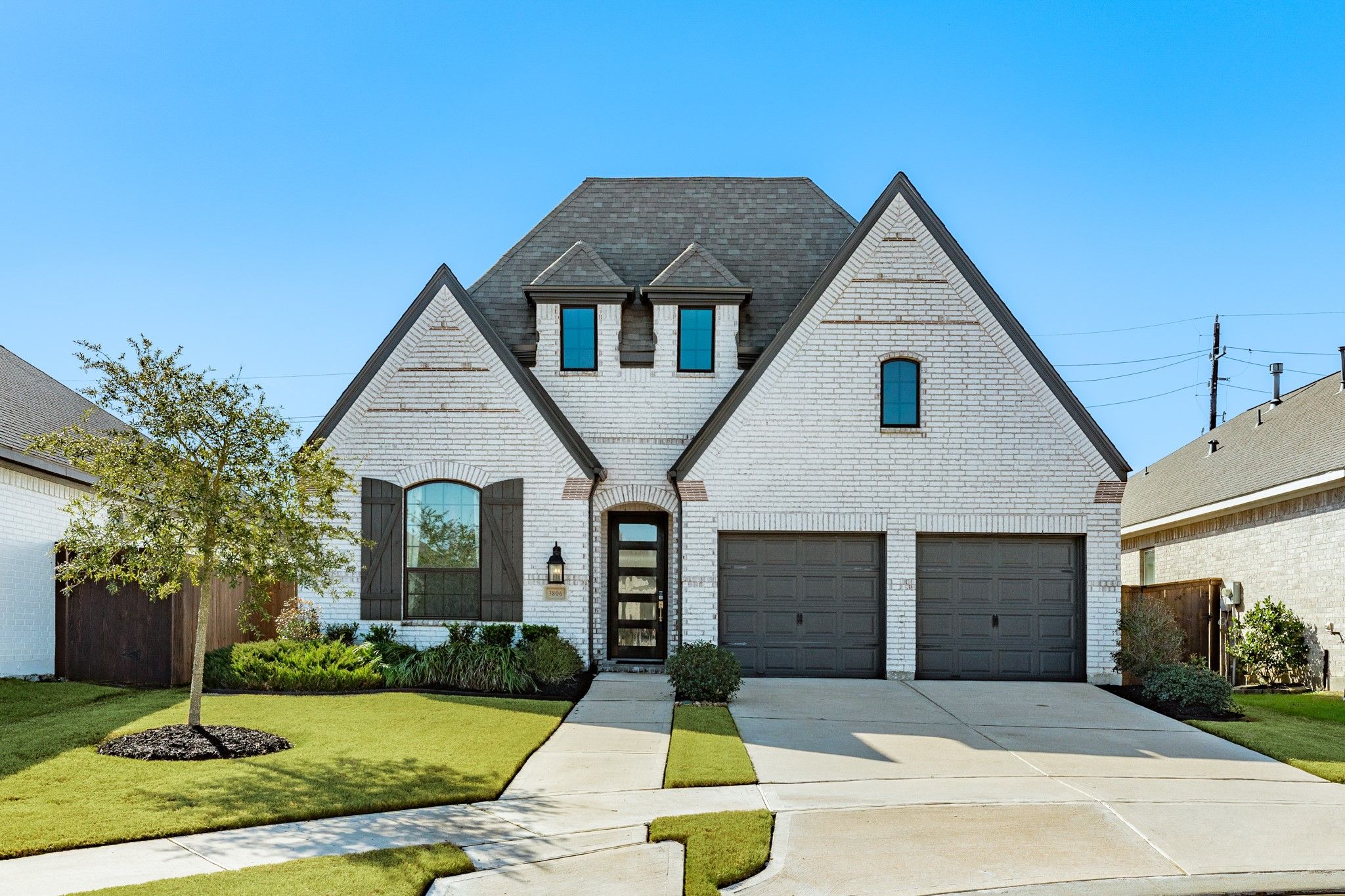 3806 Shackleton Court