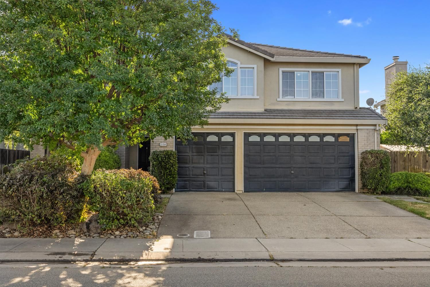 2154 Meadowbrook Dr