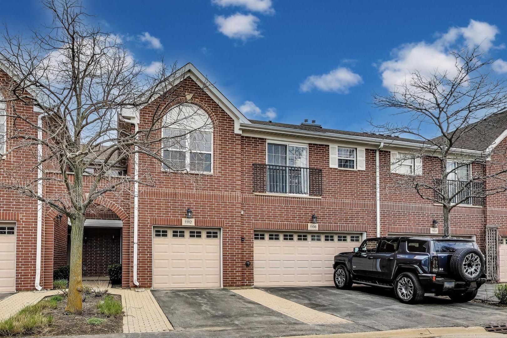 1112 Kensington Drive 1