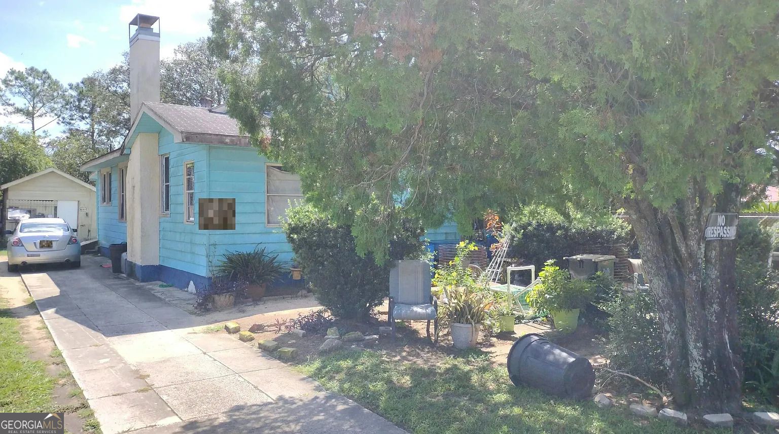 622 Pink Apartment Road