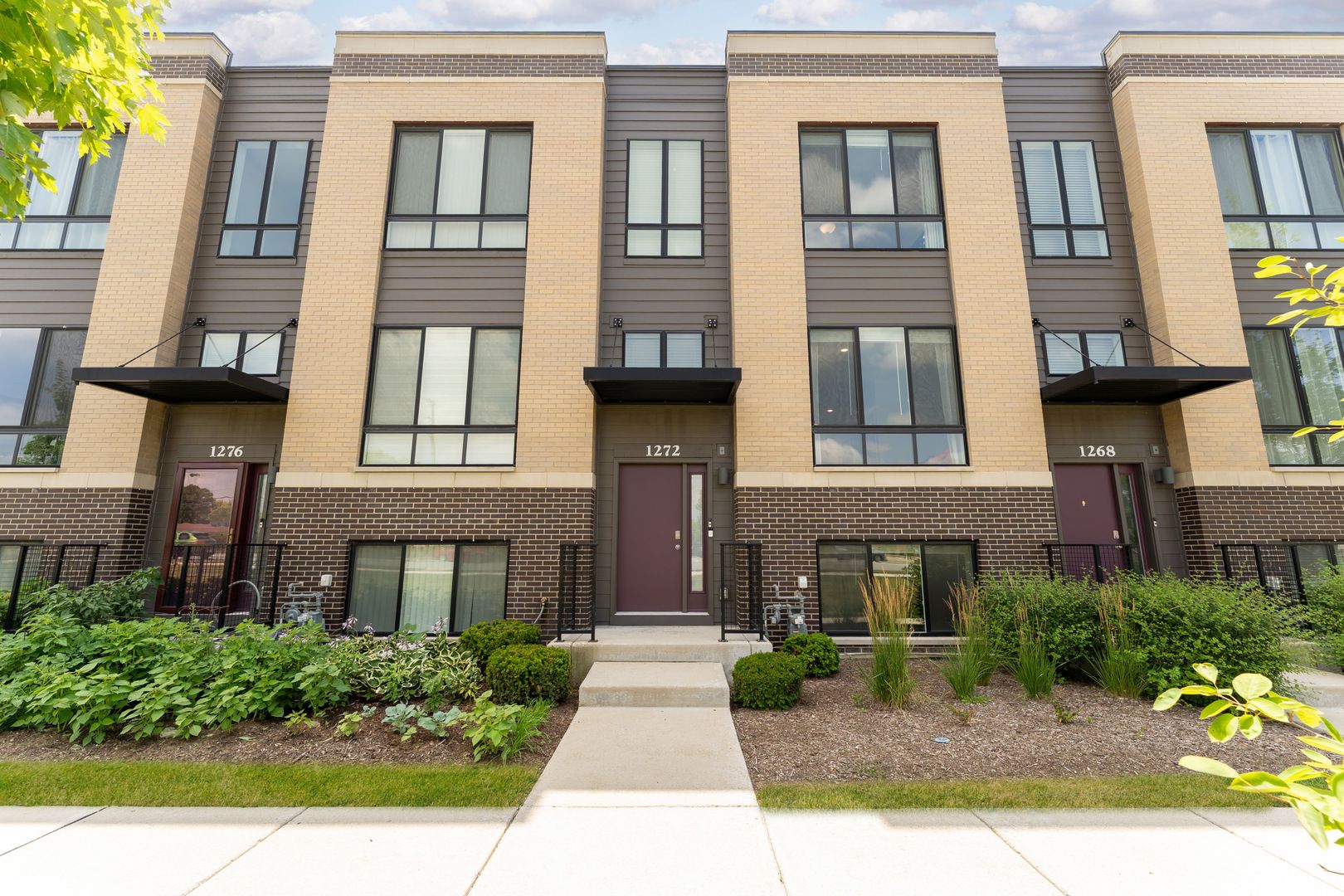 1272 Quadrant Lane