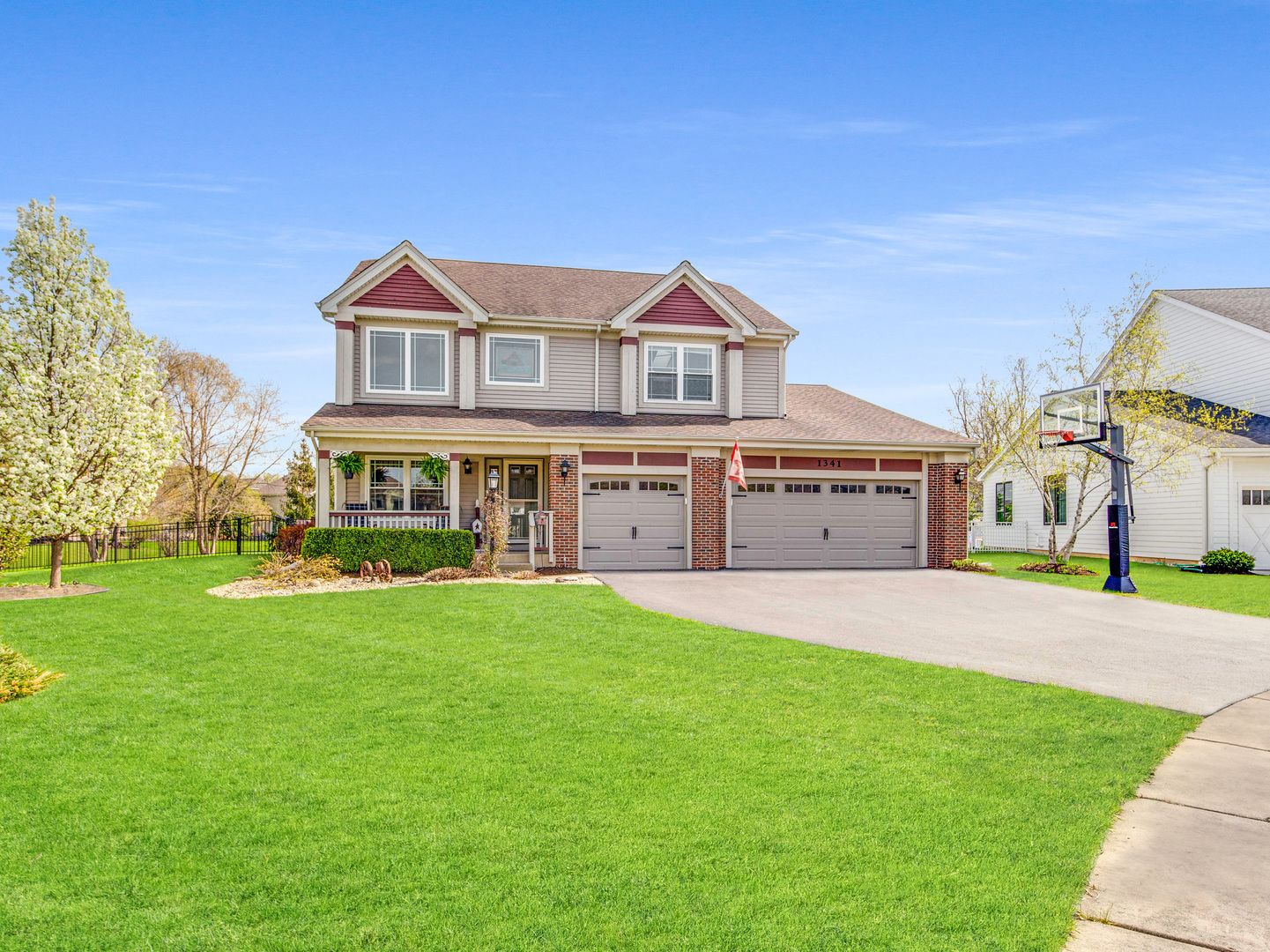 1341 N Home Court
