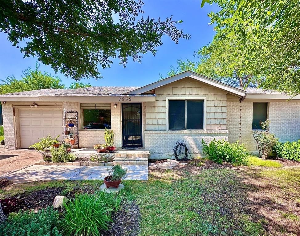 7932 Tumbleweed Trail