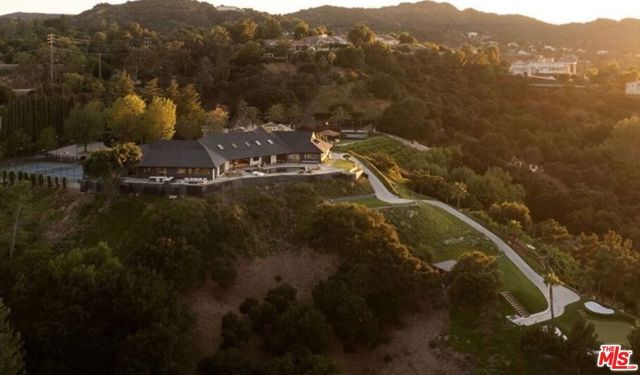 16401 Mulholland Drive