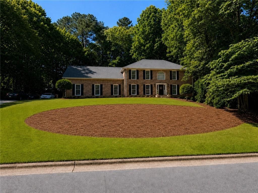 890 Ferncroft Court