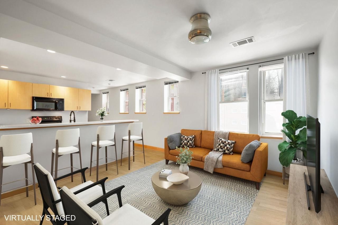 111 North Hamilton Street 202