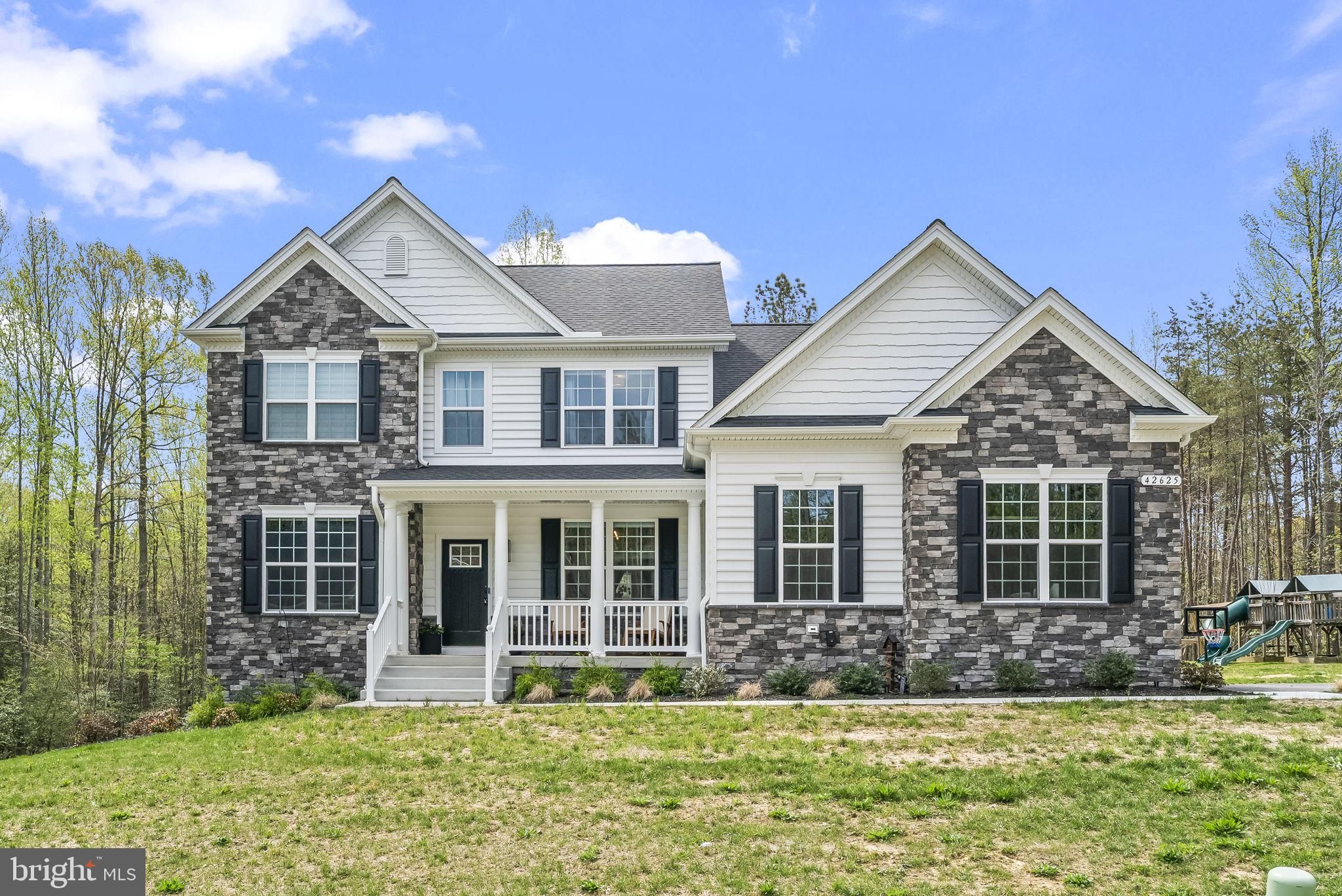 42625 Richly Ln