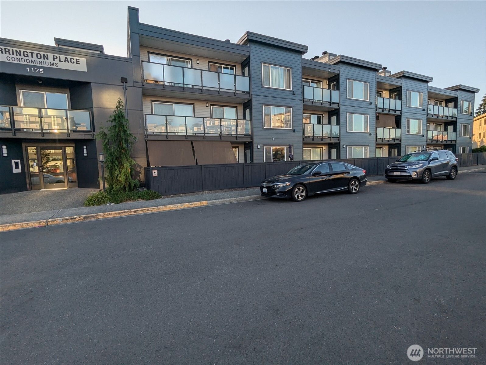 1175 Harrington Place Ne 305