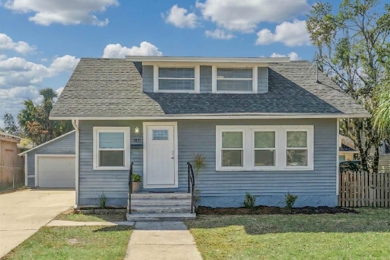 5108 S Ridgewood Avenue