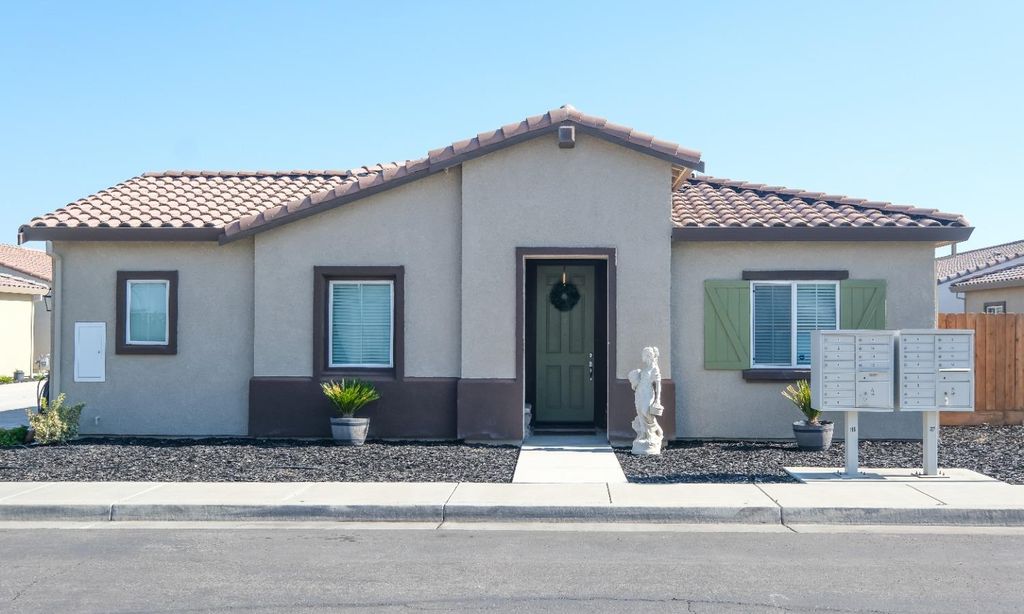 Four Seasons at Los Banos