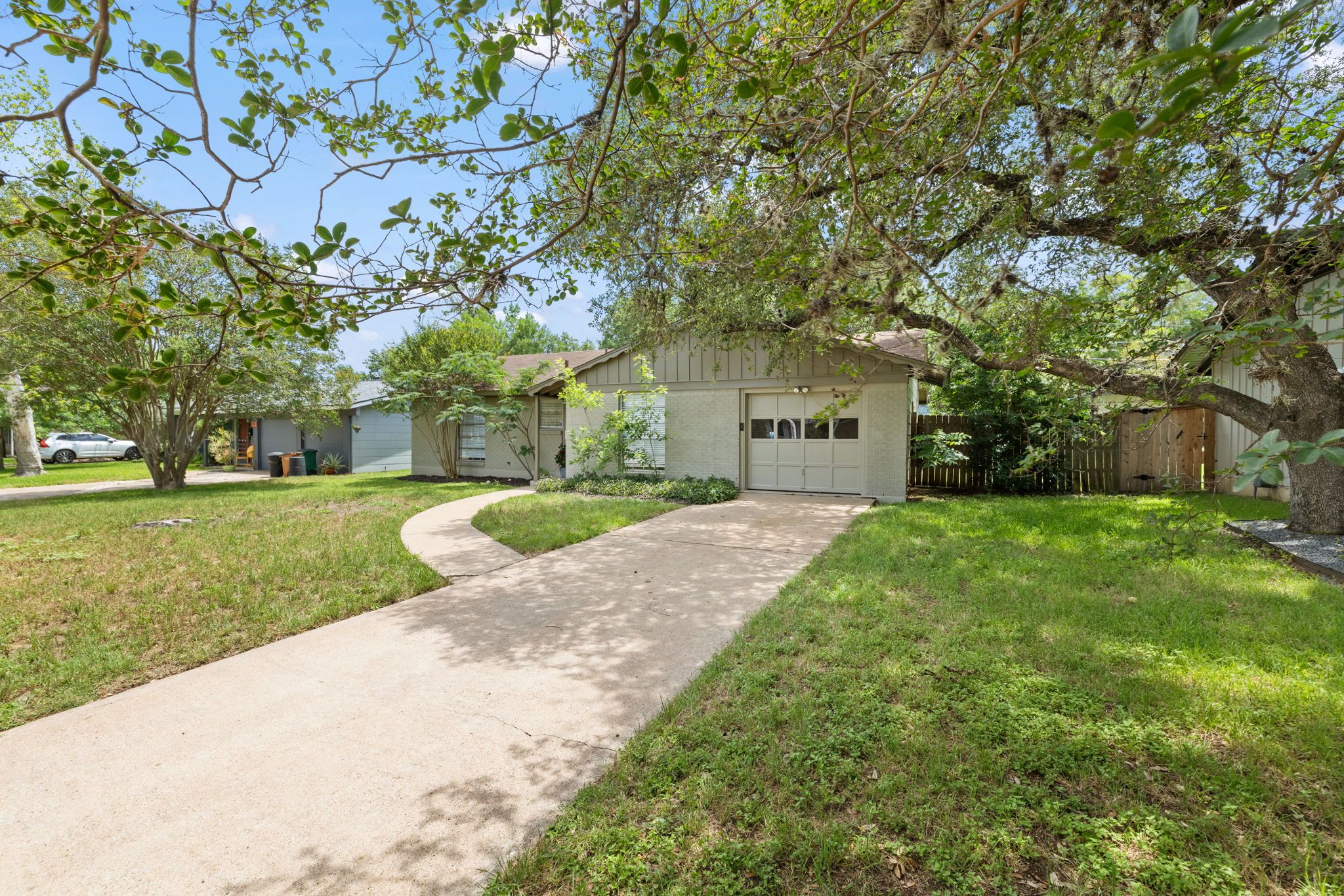 2015 Fair Oaks Drive