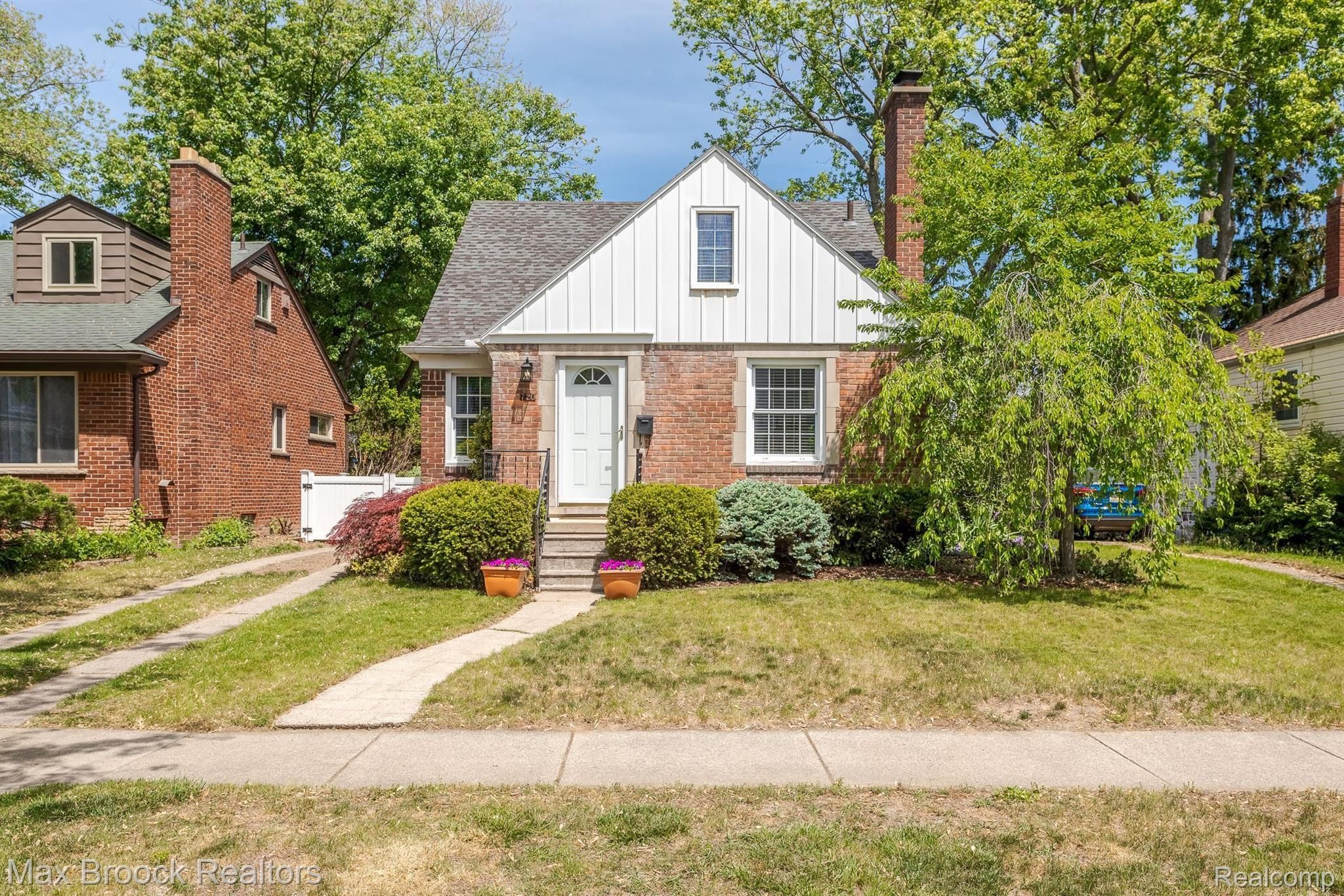 720 W Saratoga Street