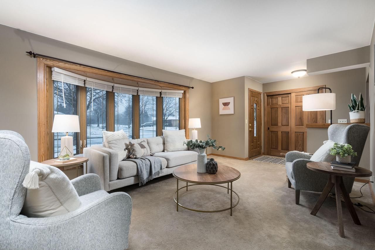 8801 West Burdick Avenue