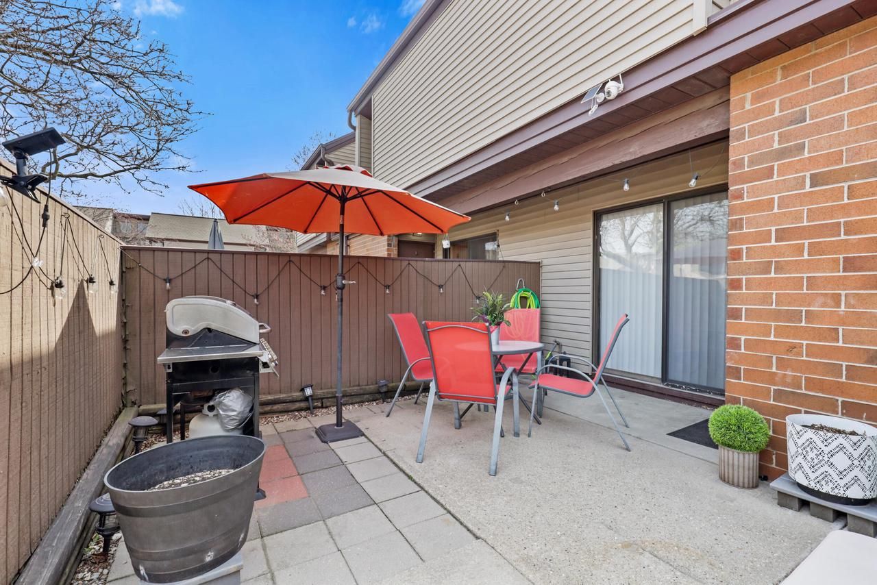 1651 West Edgerton Avenue U