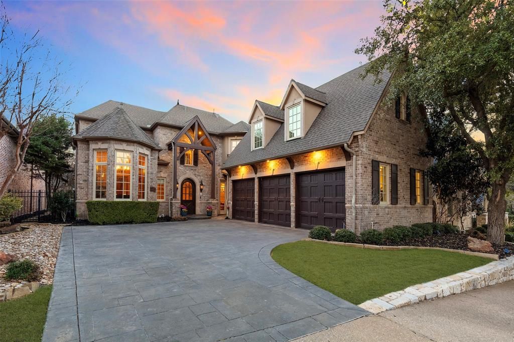 6413 Avalon Woods Drive
