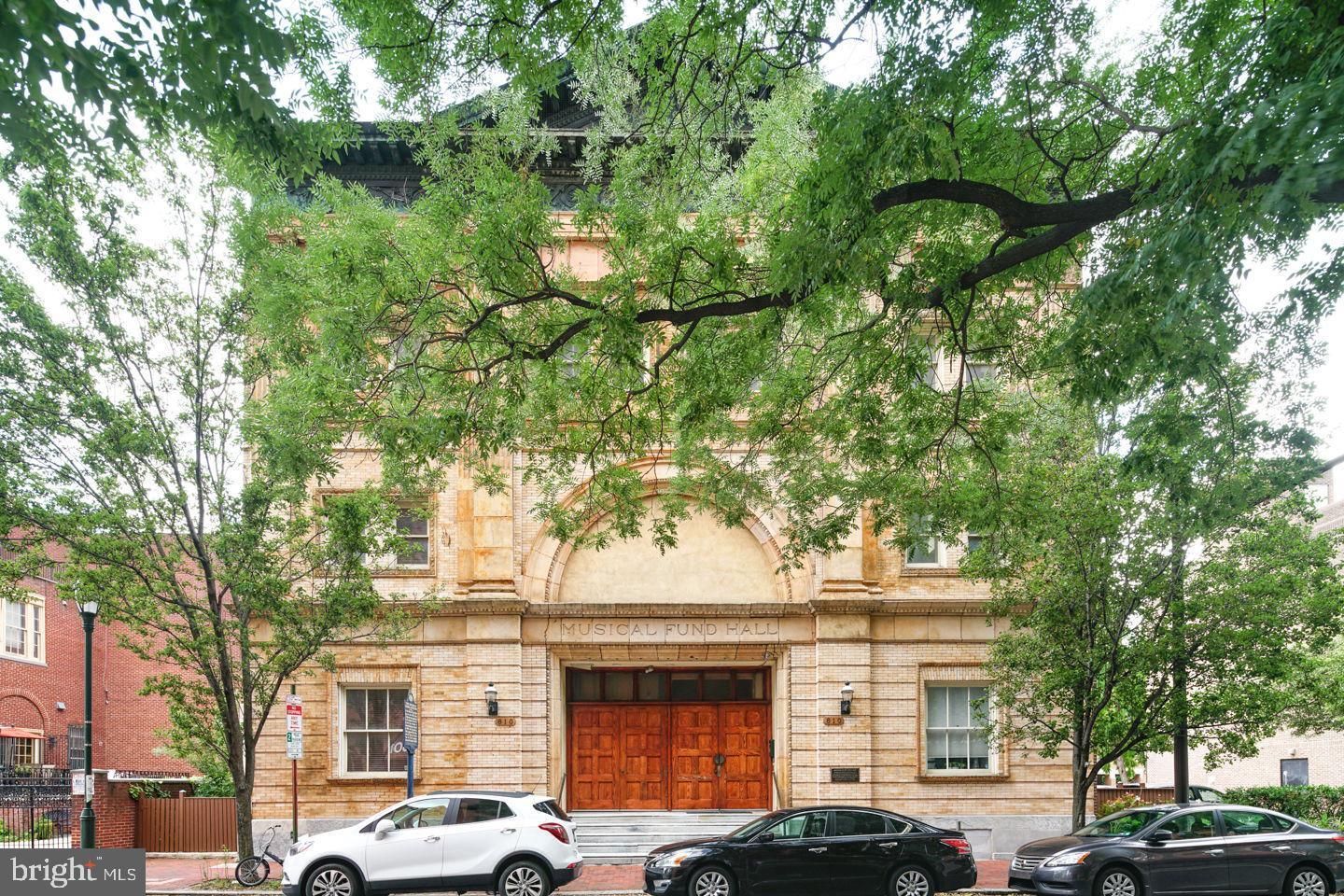 802 Locust Street 10 205
