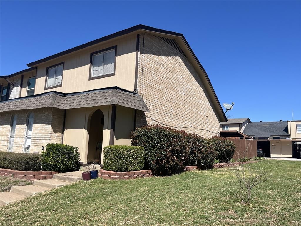 2326 Overland Lane
