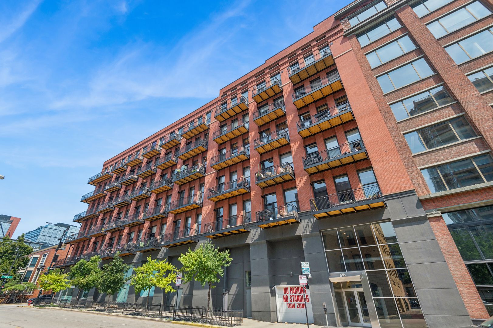 616 W Fulton Street 616