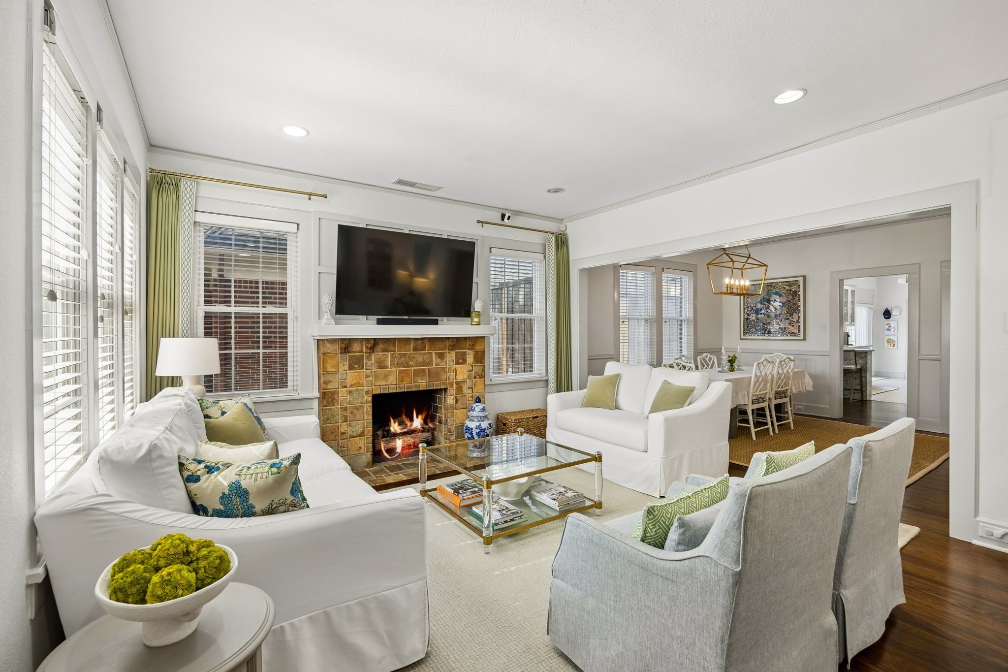 4318 Vandelia Street