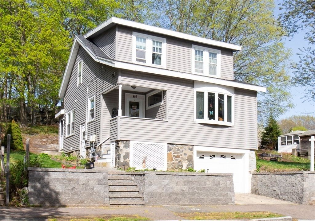 69 Fays Ave