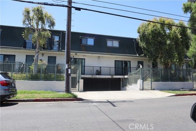 9047 Langdon 4