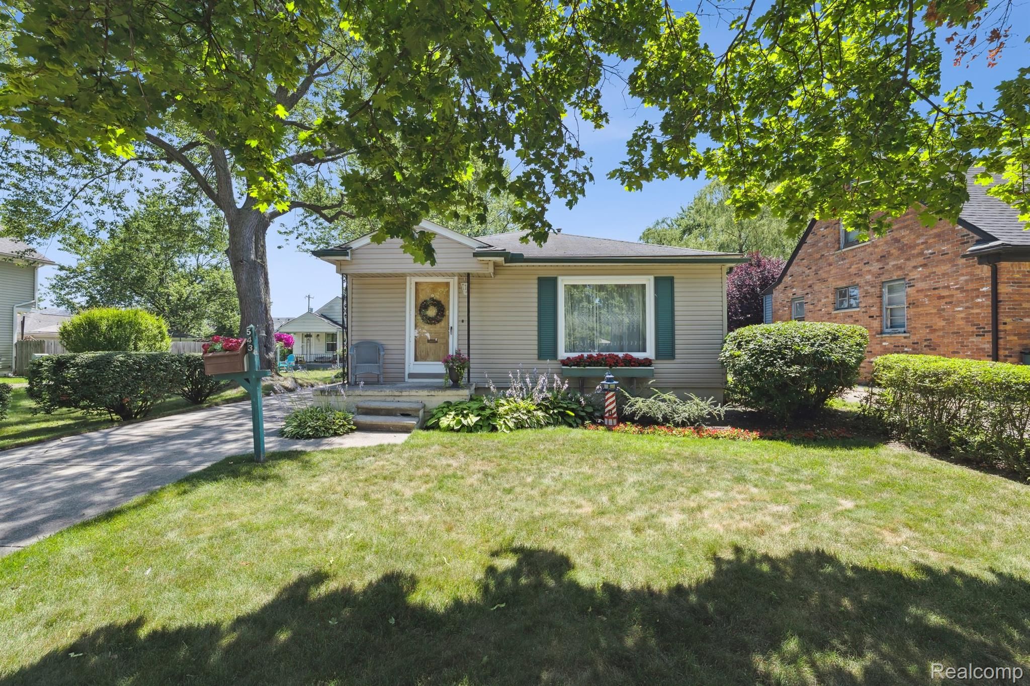 543 Broadacre Avenue