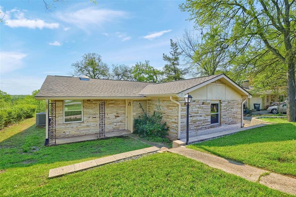 110 Mimosa Drive