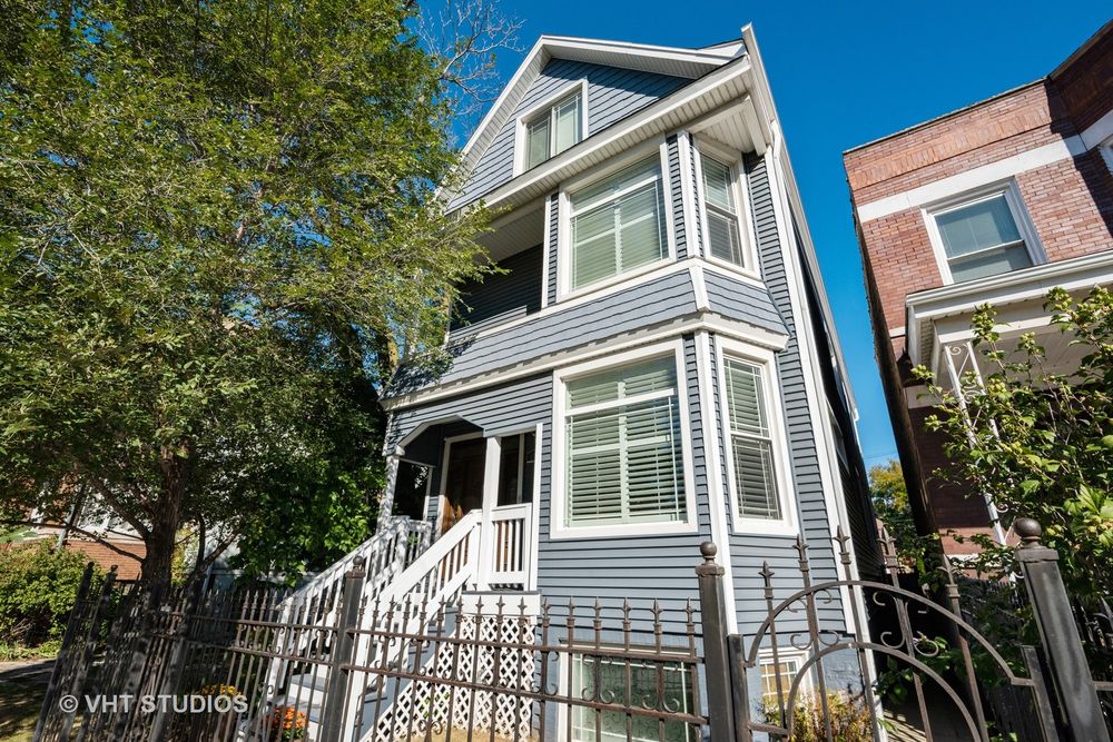 Bowmanville Chicago Il Homes For Sale Real Estate Neighborhoods Com